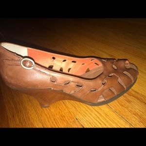 Kenzie Brown Leather Wedges Size 9
